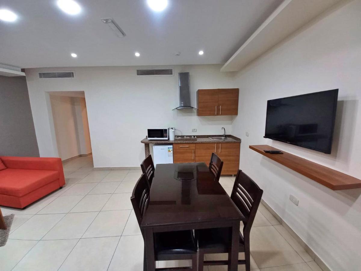 Lujain Hotel فندق النور واللجين 安曼 外观 照片