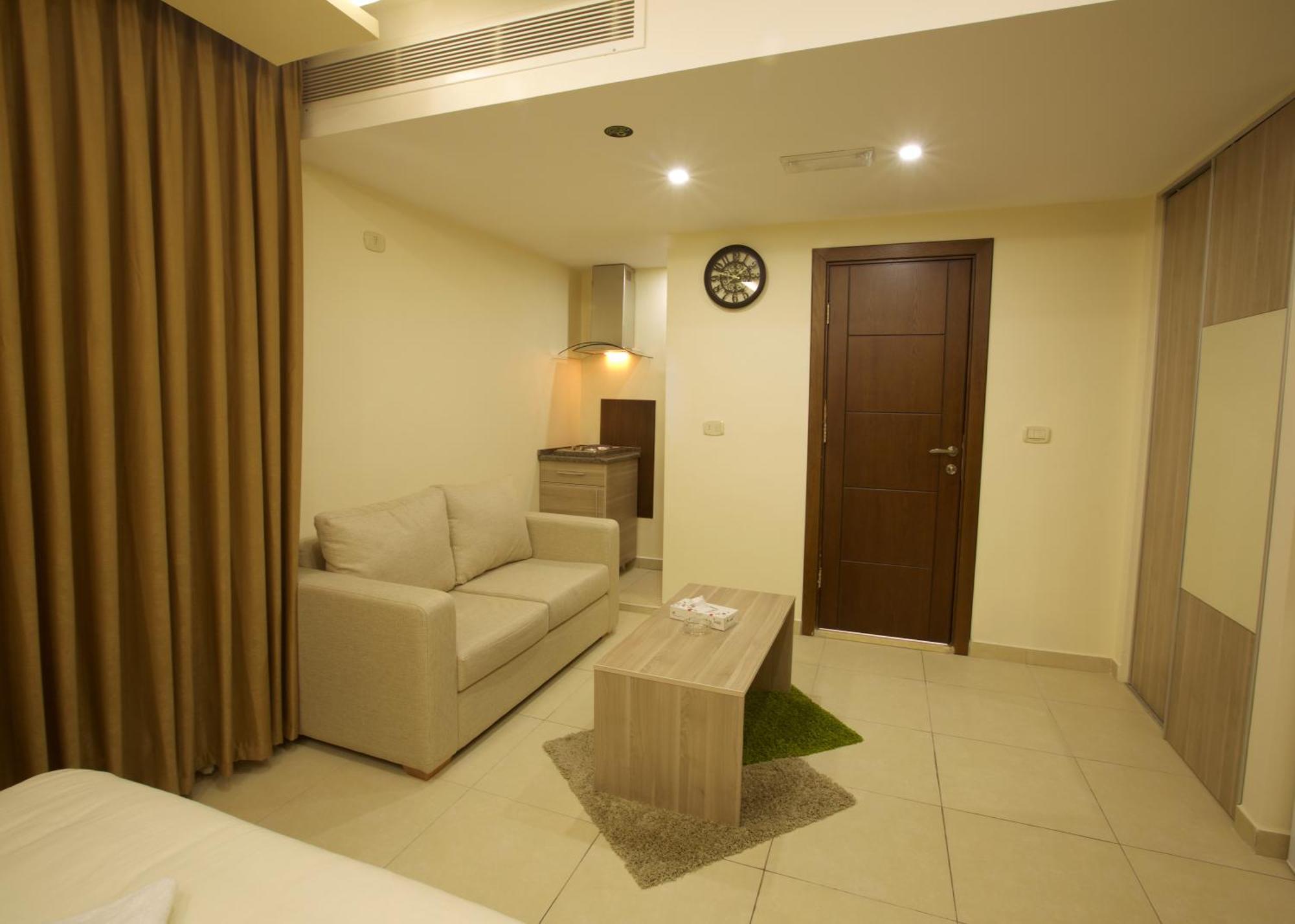 Lujain Hotel فندق النور واللجين 安曼 外观 照片