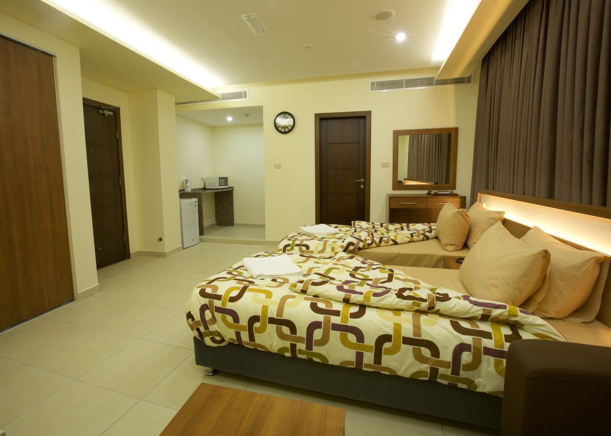 Lujain Hotel فندق النور واللجين 安曼 客房 照片