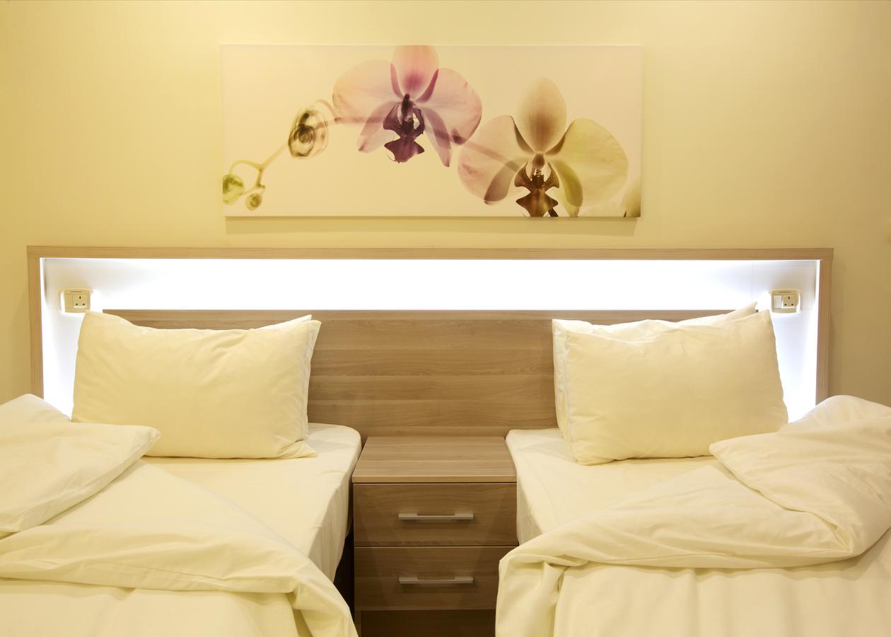 Lujain Hotel فندق النور واللجين 安曼 客房 照片