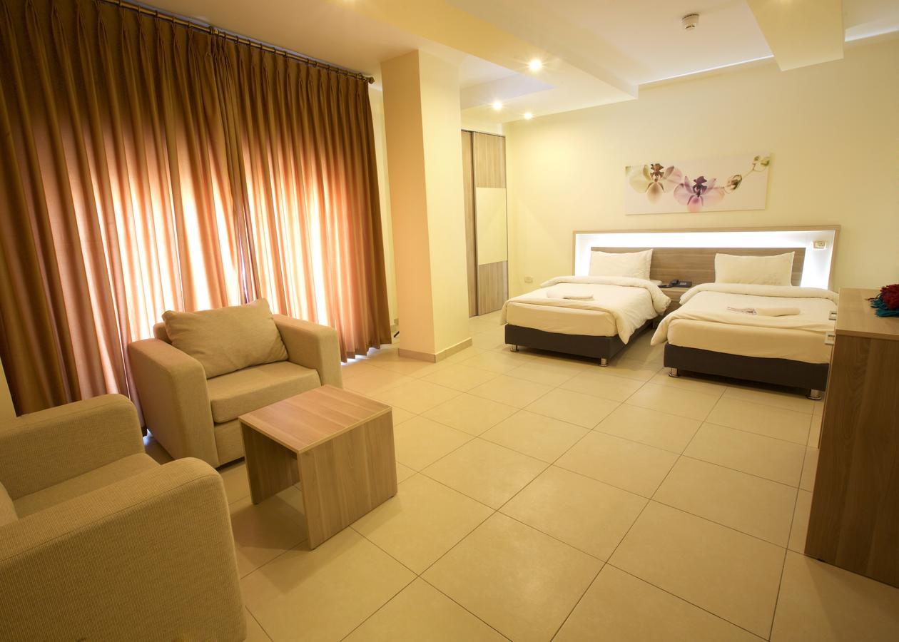 Lujain Hotel فندق النور واللجين 安曼 客房 照片
